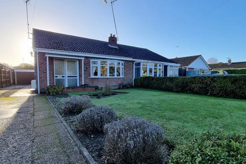 2 bedroom semi-detached bungalow for sale - Valley Close, Holton