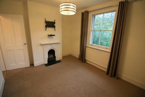 2 bedroom terraced house to rent, St Johns, Redhill