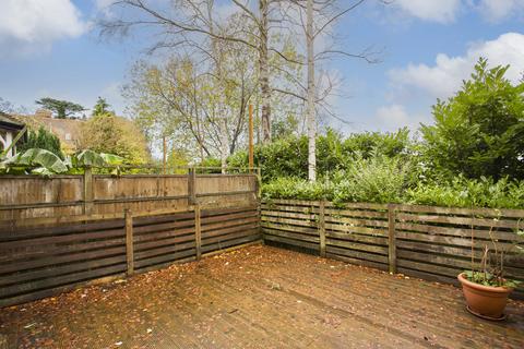 Flat 2a, 36 Broadwater Down, Tunbridge Wells, TN2 5NX