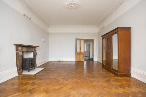 Flat 2a, 36 Broadwater Down, Tunbridge Wells, TN2 5NX