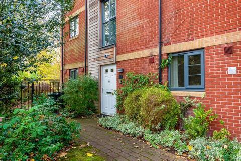 80 Cliddesden Road, Basingstoke, RG21 3ER