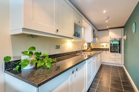 80 Cliddesden Road, Basingstoke, RG21 3ER