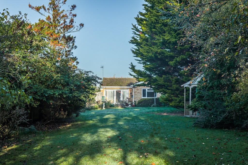 South Wootton 4 bed detached bungalow for sale £375,000
