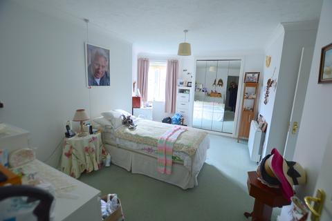 2 bedroom retirement property for sale - Giffords Court, Melksham