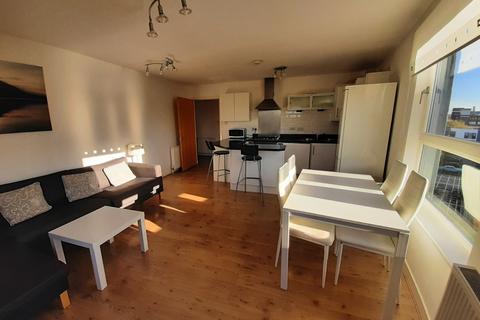 2 bedroom apartment to rent - Firpark Close, Dennistoun