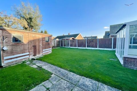 2 bedroom detached bungalow for sale - Westerley Way, Caister-On-Sea