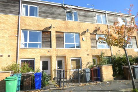 4 bedroom townhouse to rent, Greengage, Grove Village