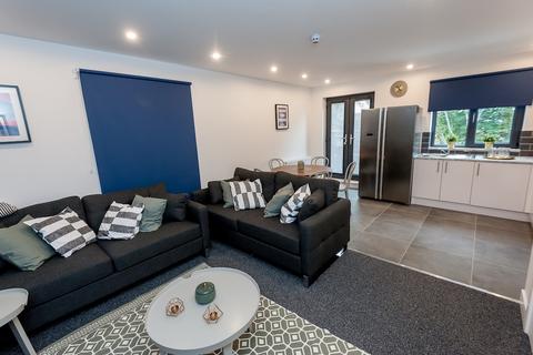 5 bedroom apartment to rent - Milton Place, Salford