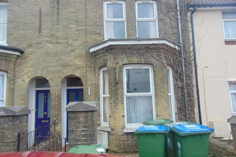 4 bedroom terraced house to rent - Avenue Road