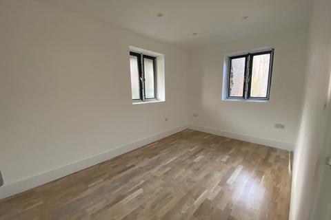 1 bedroom ground floor flat to rent - Challenge Close, Harlesden