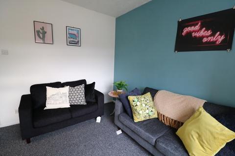 7 bedroom house share to rent - Walmer Crescent, Brighton