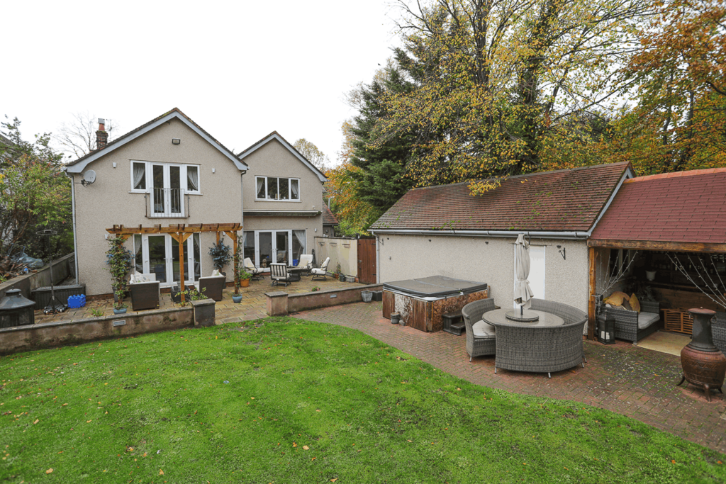 95 Meliden Road, Prestatyn, Denbighshire, LL198LU 5 bed detached house