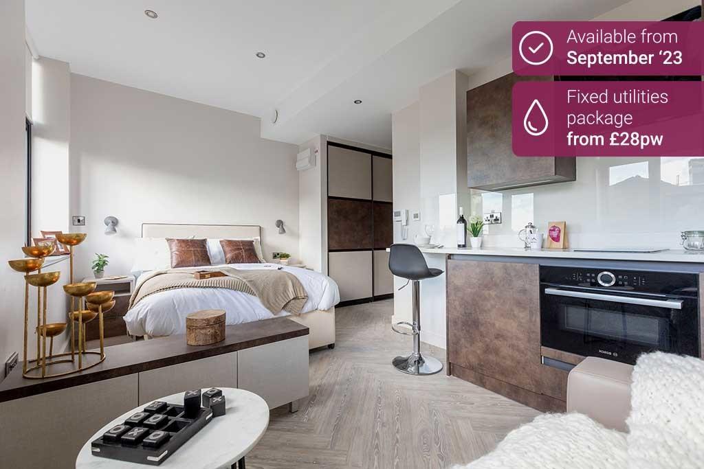 Little Lever Street, Studio Apartment Studio to rent £832 pcm (£192 pw)