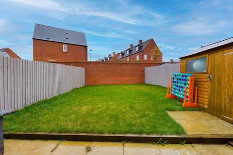 3 bedroom semi-detached house to rent - Aintree Avenue