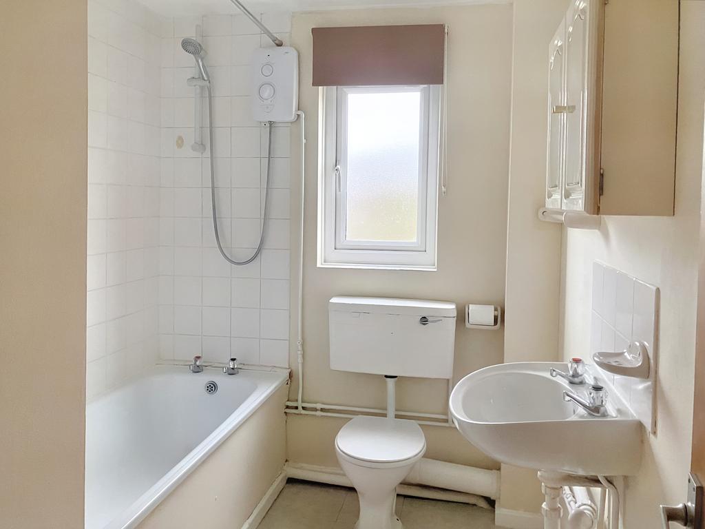 Apartment in Cambridge, Barnwell - View 4