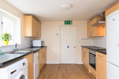 6 bedroom terraced house to rent - Lansdown Road, Redland