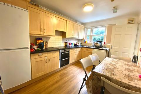 6 bedroom terraced house to rent - Stones Court, Redland Road