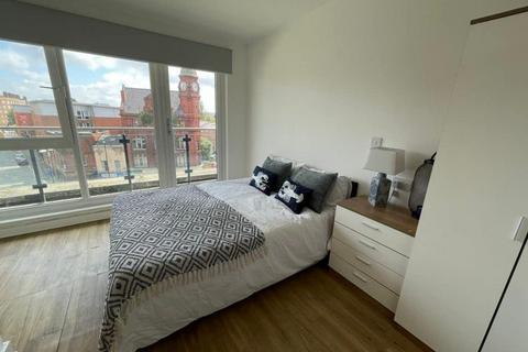 1 bedroom private hall to rent, London Road