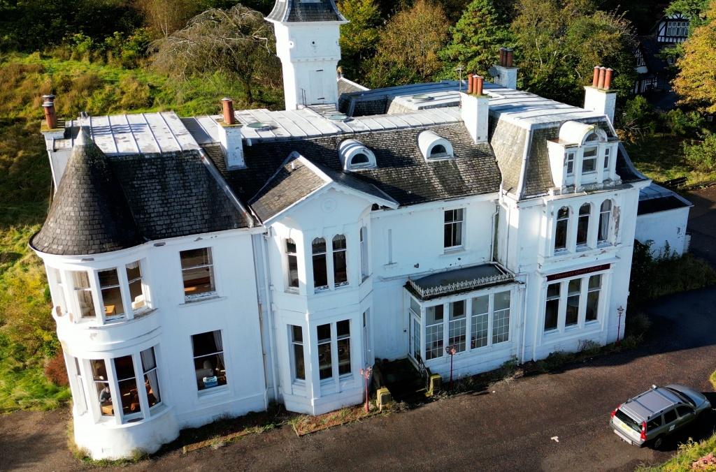 Lipton House 247 Marine Parade, Hunters Quay, PA23 8HJ 12 bed stately
