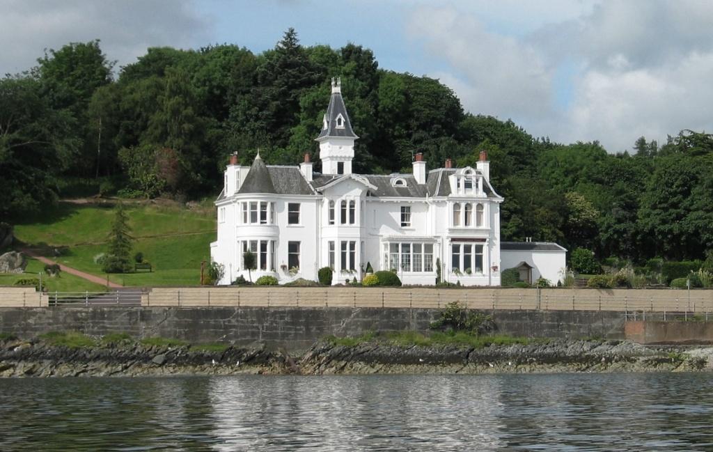 Lipton House 247 Marine Parade, Hunters Quay, PA23 8HJ 12 bed stately