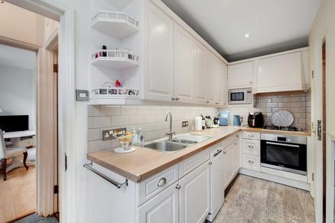 17 Elm Park Lane, London, SW3 6DD