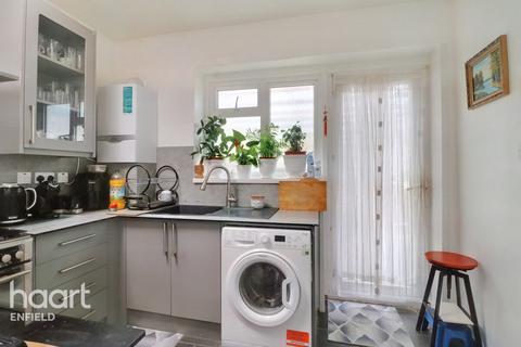 25 Middlesborough Road, London, N18 2AR