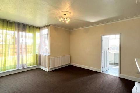 100 Warwick Road, Scunthorpe, DN16 1EU