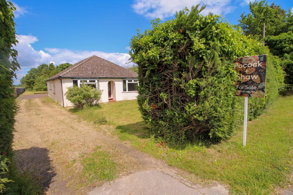 Swaffham Road, Burwell, Cambridge 3 bed detached bungalow for sale £