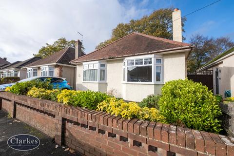 2 bedroom bungalow for sale - Modernised 2 bed bungalow Weymans Avenue