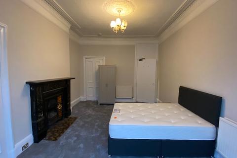 3 bedroom flat to rent - Bruntsfield Avenue, Bruntsfield, Edinburgh, EH10