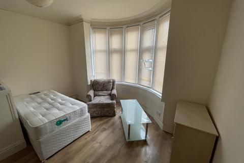 Studio to rent, 32 Winchester Avenue, Leicester, Leicestershire, LE3