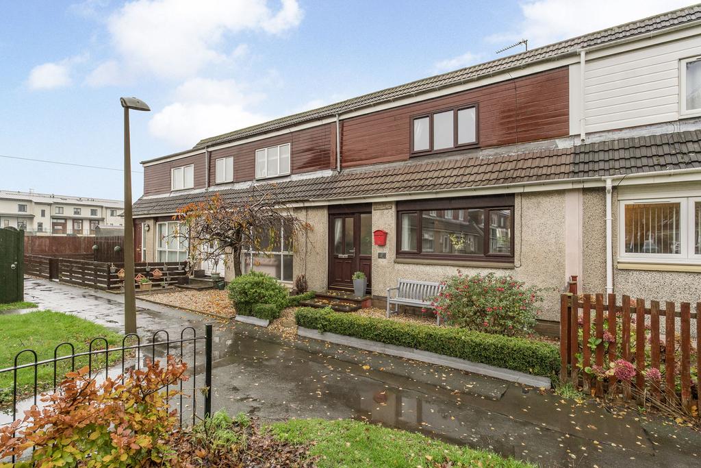 74 Whitehill Gardens, Musselburgh... 2 bed terraced house - £210,000