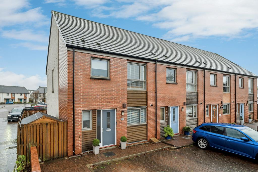 Drip Road, Stirling, Stirlingshire... 3 bed end of terrace house £172,500
