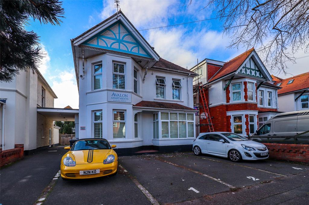 Grand Avenue, Bournemouth, BH6 1 bed apartment for sale £120,000