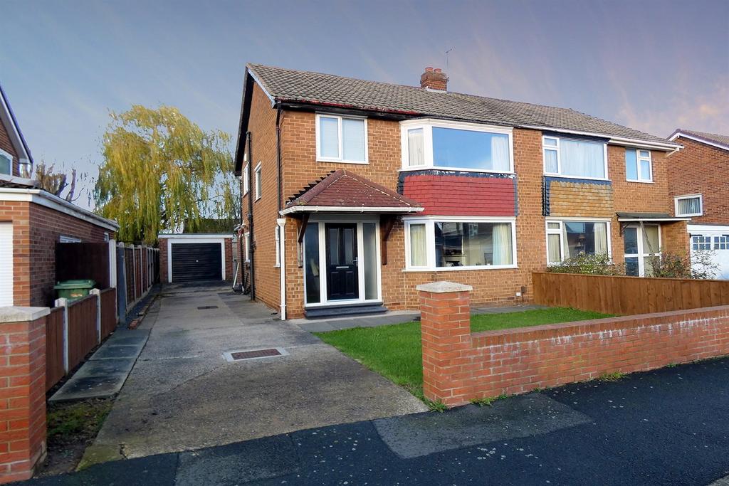 Fordwell Road, Rimswell, StocktonOnTees, TS19 3 bed semidetached house for sale £180,000