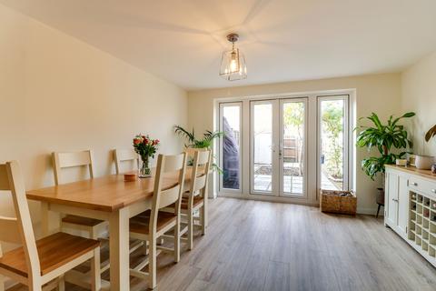 60 Military Close, Shoeburyness, Southend-on-sea, SS3 8EG