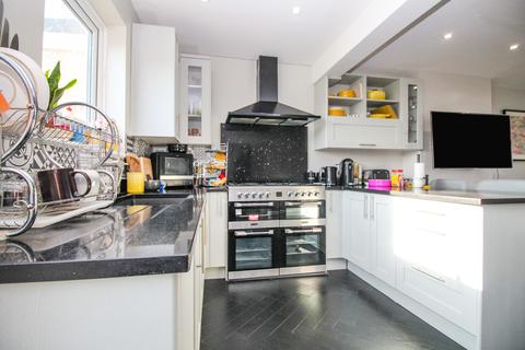 101 Feenan Highway, Tilbury, RM18 8EX