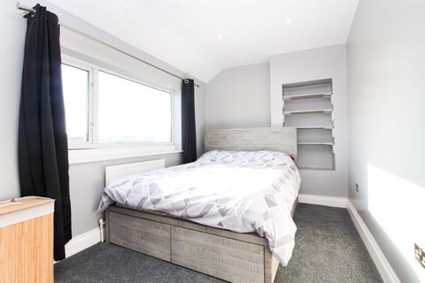 101 Feenan Highway, Tilbury, RM18 8EX