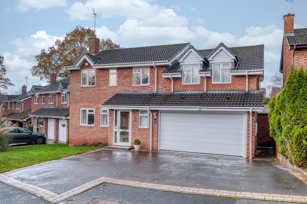 Longfellow Close, Walkwood Redditch B97 5HW 6 bed detached house £445,000