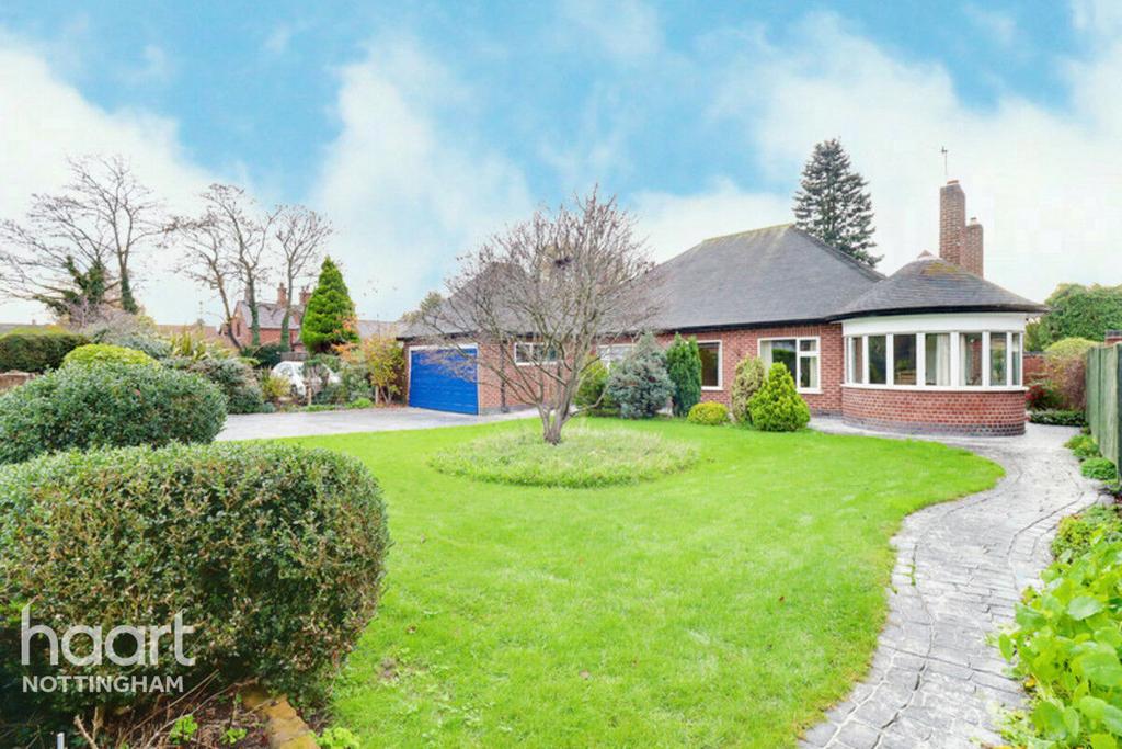 Bramcote Lane, Wollaton 3 bed bungalow £650,000