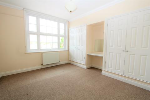 2 bedroom apartment to rent, Swan Street, Petersfield, Hampshire, GU32