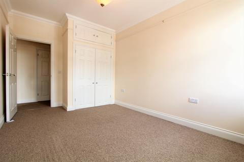 2 bedroom apartment to rent, Swan Street, Petersfield, Hampshire, GU32