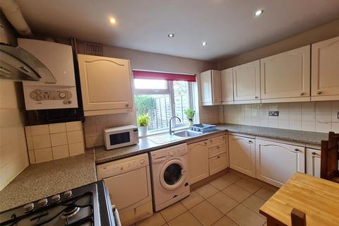 3 bedroom end of terrace house to rent - Claypond Avenue, South Ealing, London, TW8
