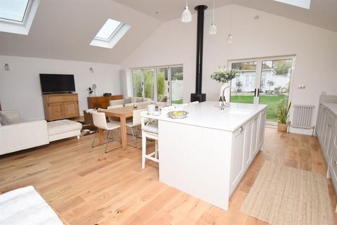 4 bedroom detached bungalow for sale - Fitzroy Road, Tankerton, Whitstable