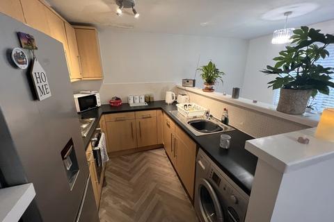 2 bedroom apartment for sale - Hansby Drive, Hunts Cross, Liverpool