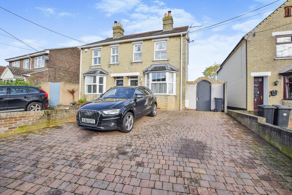 Broom Street, Great Cornard, Sudbury CO10 0JT 3 bed semidetached house