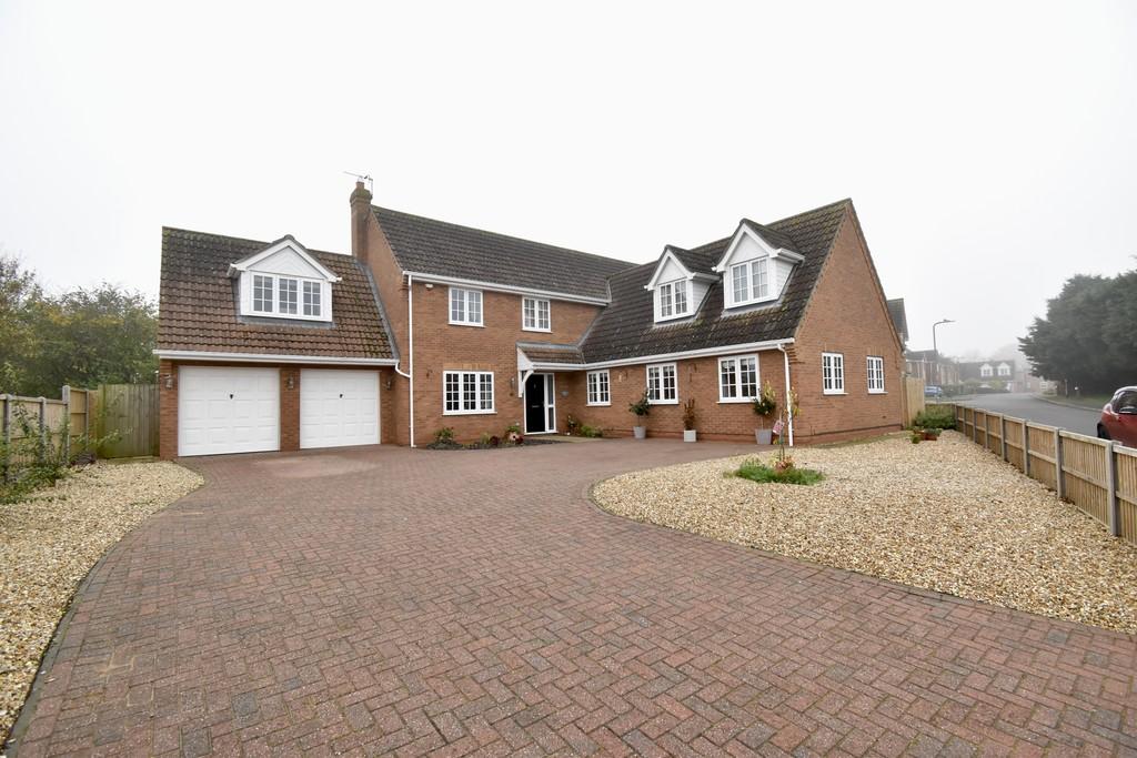 Hotchkin Avenue, Saxilby, Lincoln 6 bed detached house for sale £575,000