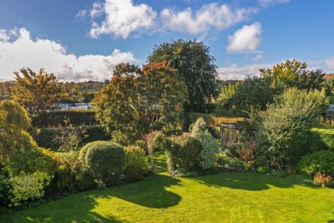 5 Dale Close, Littleton, Winchester, SO22 6RA