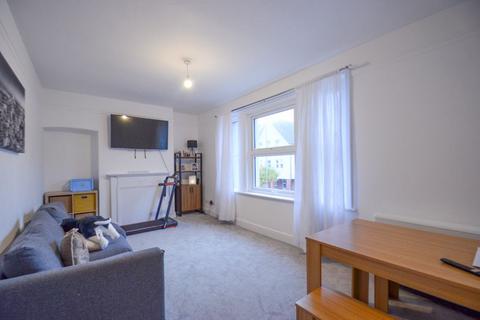 3 bedroom apartment to rent, HIGHCLIFFE TOWN CENTRE