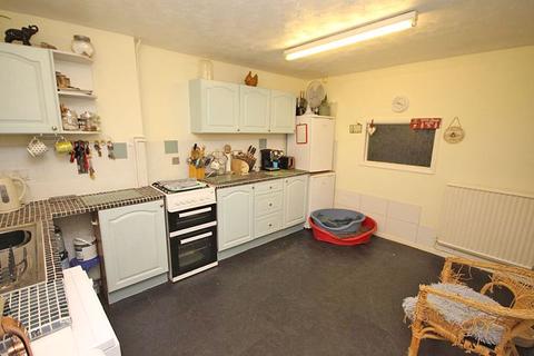 8 Nelson Way, Grimsby, DN34 5RD